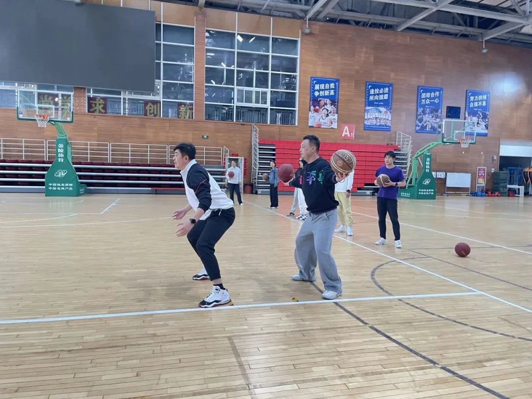 篮球训练活动内容记录范文_0